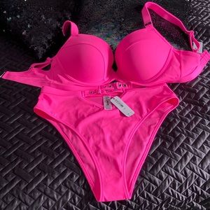 NWT Bright pink bikini